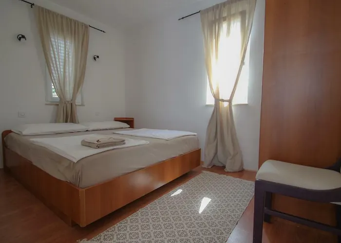 Karpinjan * Novigrad Istria